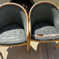 Matching retro chairs!