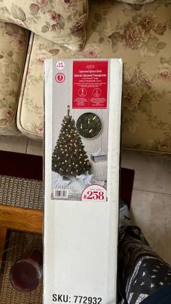 Artificial Christmas tree  4ft