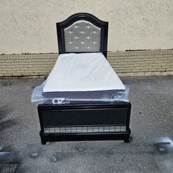 Black Twins Size Sofia Vergara Bed Frame With Brand New Twins Size Plush Memory Foam Mattress And Box Spring In Plastic 