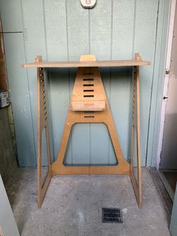 Sit or stand adjustable desk