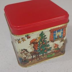 Santa & elves in workshop Vintage Christmas tin, Potpourri Press 3.75" 