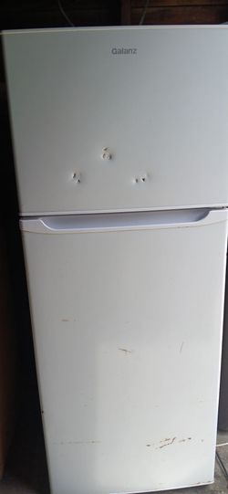 Fridge 13 cu. Ft. , works