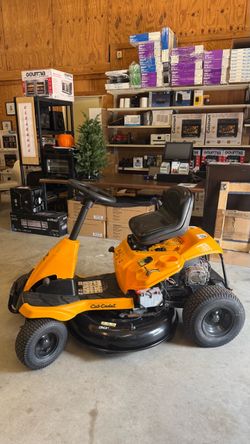 Cub Cadet 30 in. 10.5 HP Briggs and Stratton Engine 6-Speed Manual Drive Gas Rear Engine Riding Mower with Mulch Kit Included