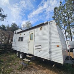 2002 Prowler Toy Hauler Good Deal!
