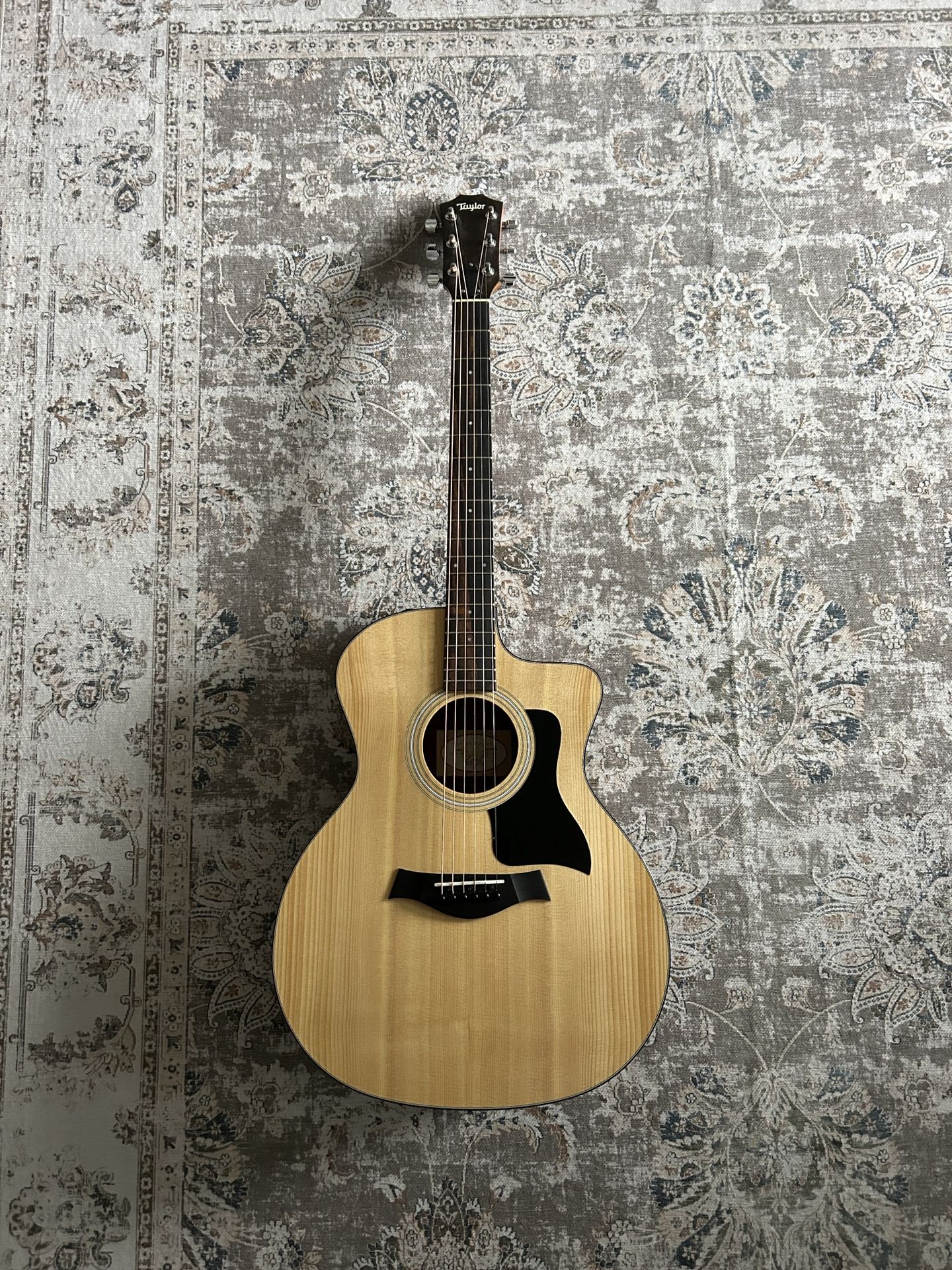 Taylor 114ce Acoustic Guitar