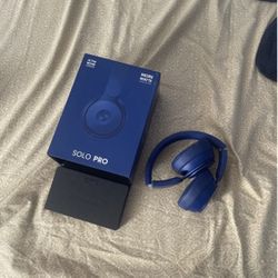 Beats Solo Pro Matte Blue 