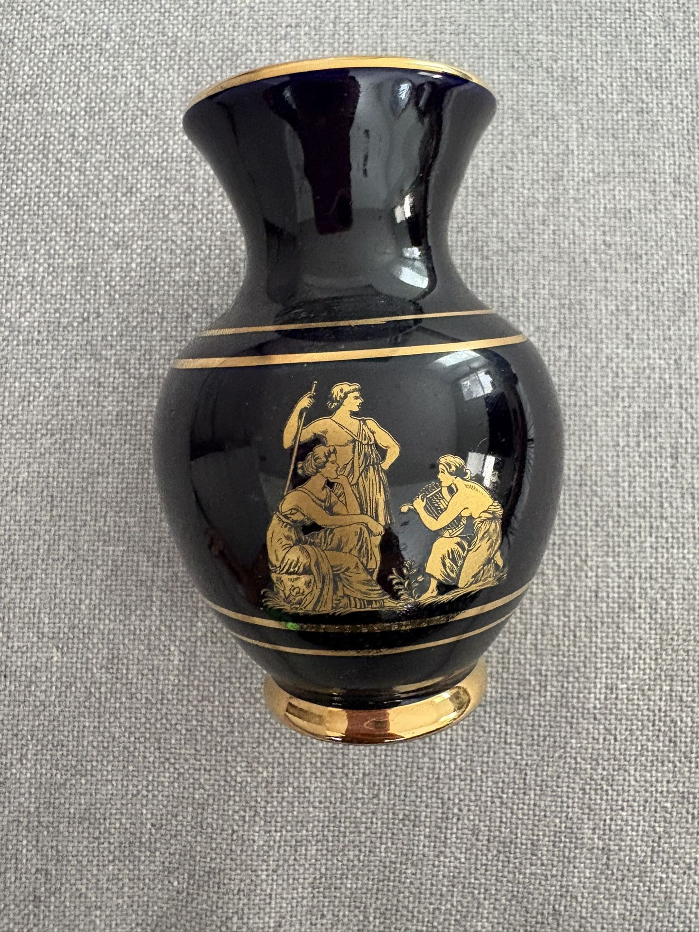 VINTAGE GREEK 24K GOLD OVERLAY BUD VASE FIGURINE BLUE PORCELAIN DESIGN