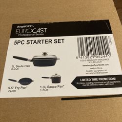 SAVE $545 🎄🎄🎄.   BRAND NEW PROFESSIONAL GRADE CAST IRON PAN SET.  🥘🥘.   5 PIECE.  WAS $666.99(SEE AD).  CLOSEOUT ONLY $125💰💰