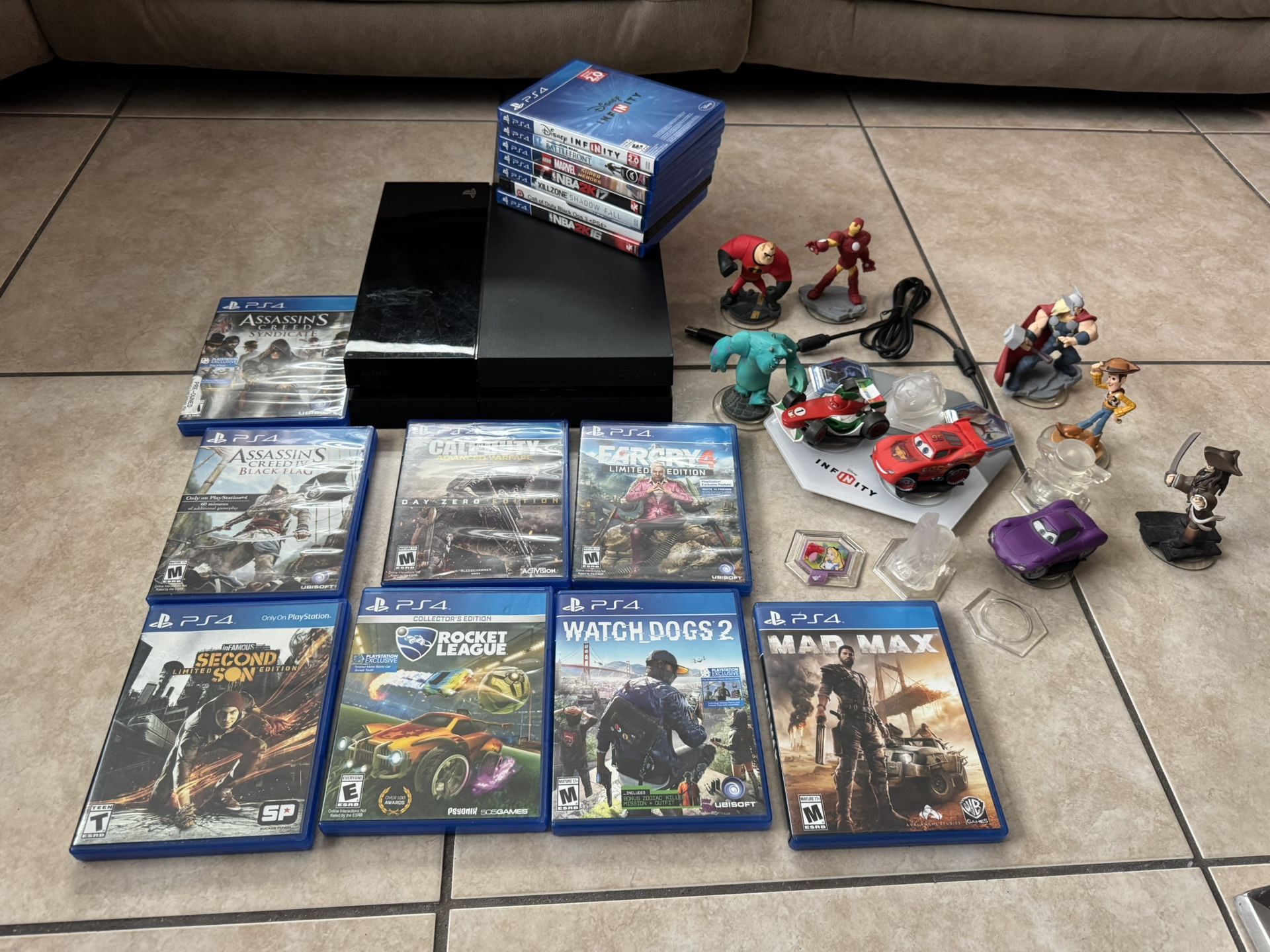 PlayStation 4 (PS4) with 15 Games