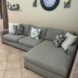 High Quality Grey Sectional Couch From McCreary Modern LIKE NEW 
