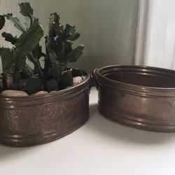 2 Original Planters, Indoor/ Outdoor