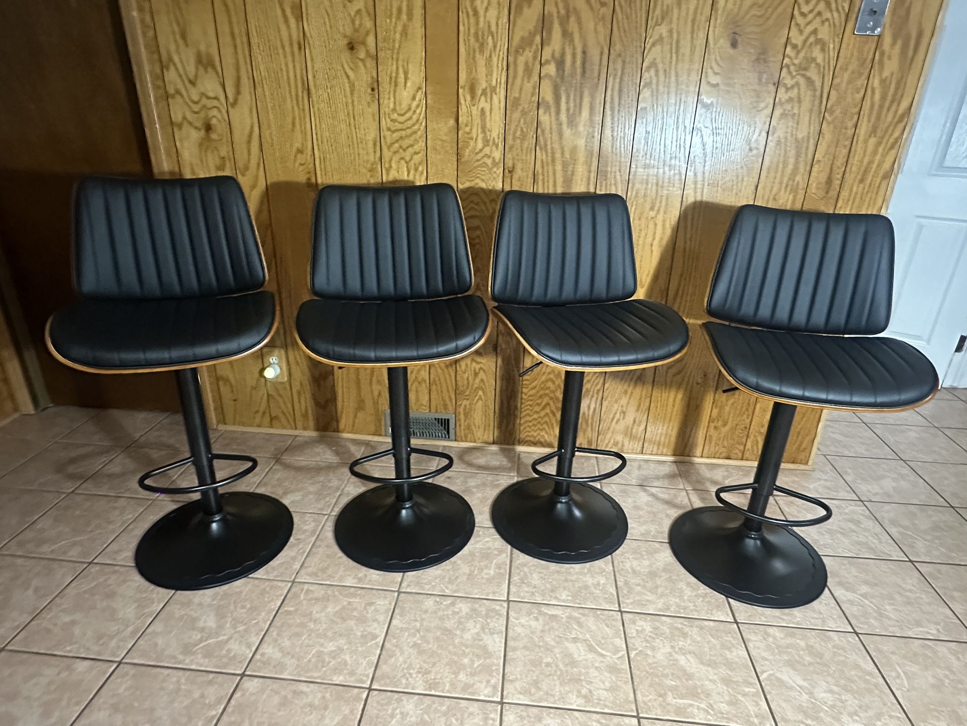 Swivel Bar Stools Set of 4, Adjustable Bentwood Barstools- Like New- Less Than A Week Old