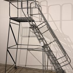 Stockroom Step Ladder 