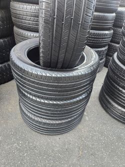 235/55/19 (4) tires, Brands Michelinn for Mercedes-Benz or for toyota highlander sienna