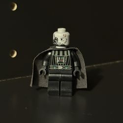 LEGO Star Wars Battle Damaged Vader minifigure