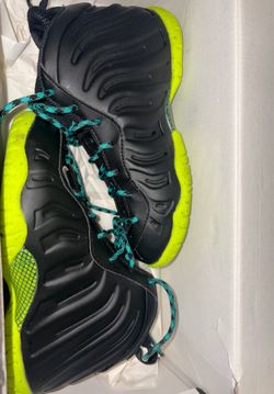 Nike little foamposite size 11C