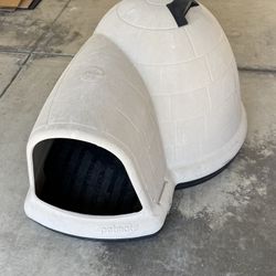 Pet mate Outdoor Dog House 