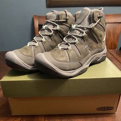 KEEN Circadia Mid Waterproof Hiking Boots Women’s 
