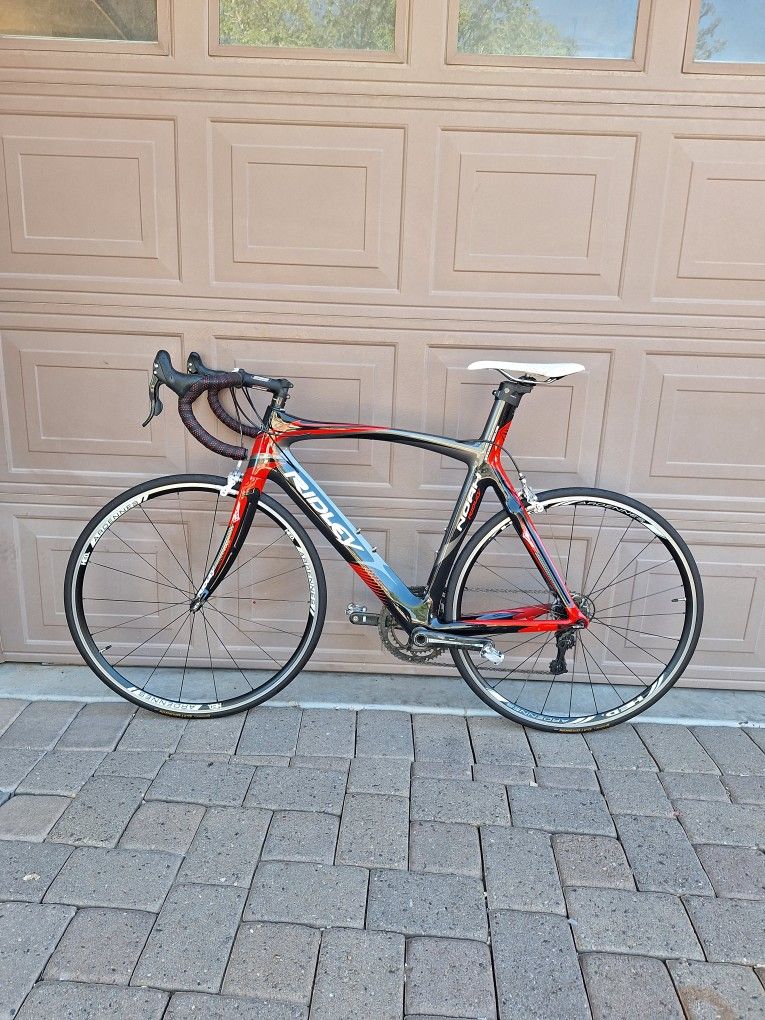 RIDLEY NOAH CARBON 56 CM RAOD BIKE LIKE NEW ( CHECK MY OTHER BIKES)