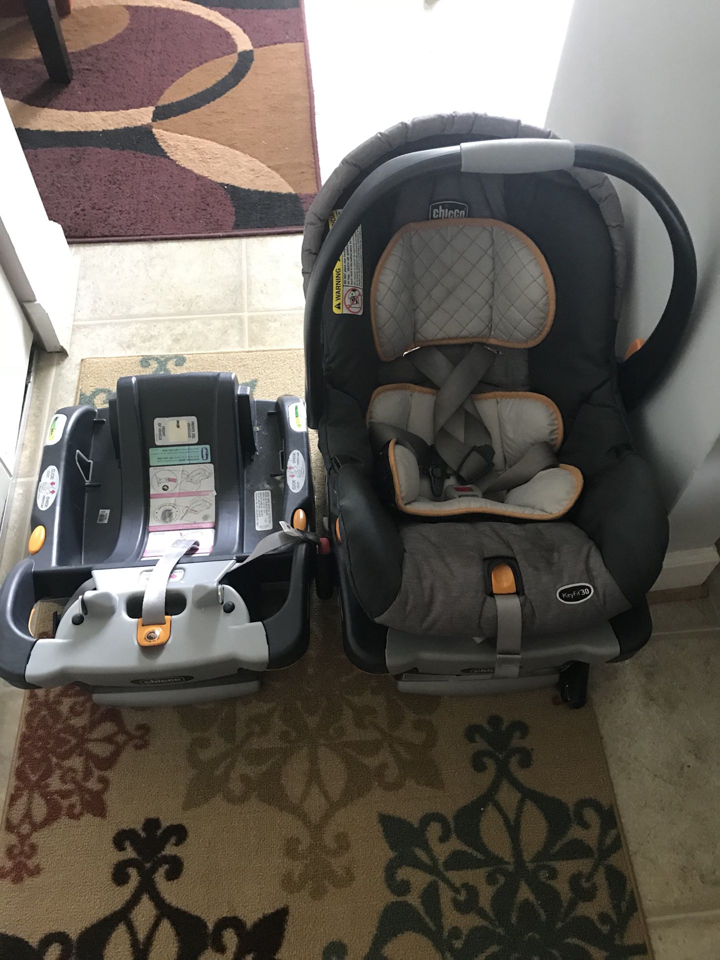 Chicco key fit car seat with two bases