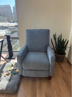Reclining Club Chair