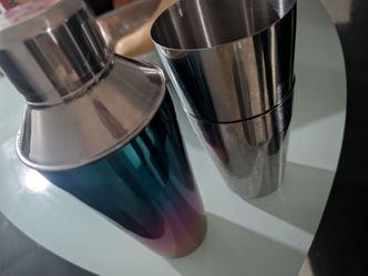 Stainless Steel Cocktail Shakers, Set of 2 (Iridescent Rainbow & Classic Silver)
