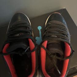 Jordan 11 Breds Low Size 9