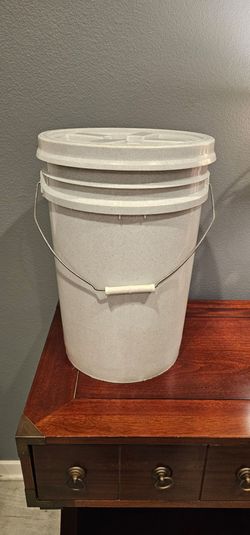 Gamma Dog Food 6 Gallon Container