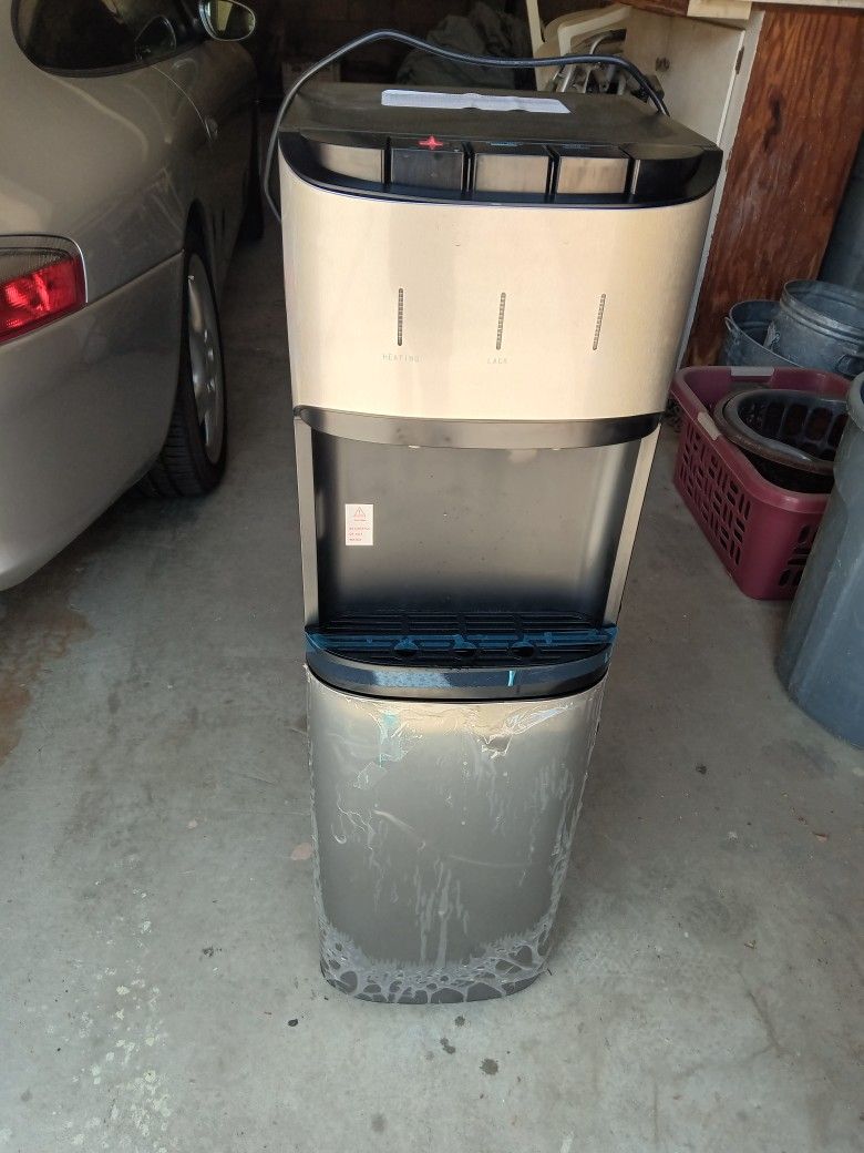 Water Dispenser