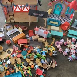 Honey Bee Acres Toy
