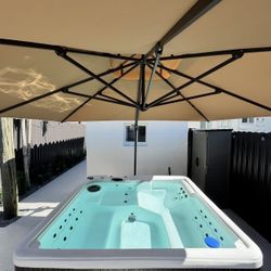 LifeSmart LS350 Plus 5-Person 28-Jet Hot Tub – Great Condition