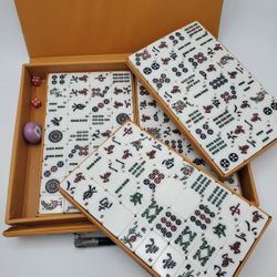 Golden Pagoda Faux Leather Case Mahjong Set