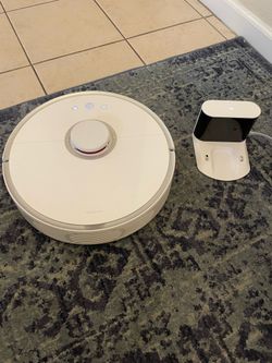 Roborock S501 Robotic Vacuum Cleaner with Base Station