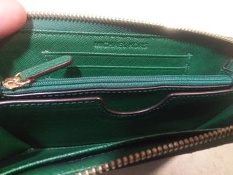 2 Michael Kors wallet