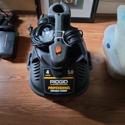 RIDGID  VACUUM CLEANER 