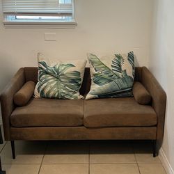 Modern Brown Loveseat – Great Condition
