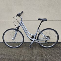Norco 28" 21-Speed Road/City/Commuter Comfort Hybrid Bike - Light Step-Through 16" Frame, Front Shocks, Comfort Seat, Rack, TUNED! (MSRP $400)
