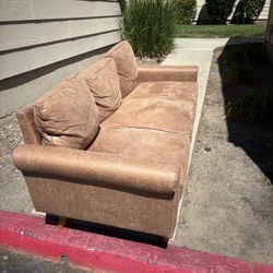 Excellent Condition Tan Couch