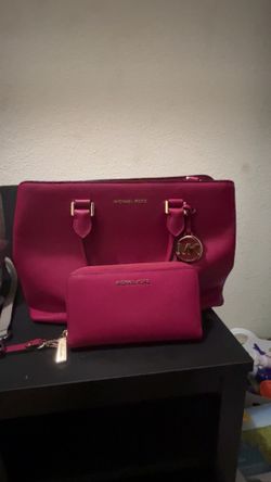 Red Micheal Kors Purse With Matching Wallet 