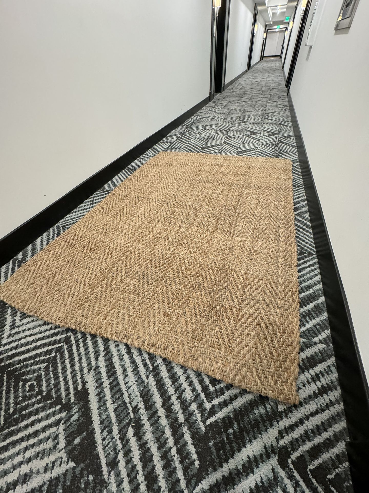 Area Rug City furniture Hemp/Straw for Sale in Fort Lauderdale, FL