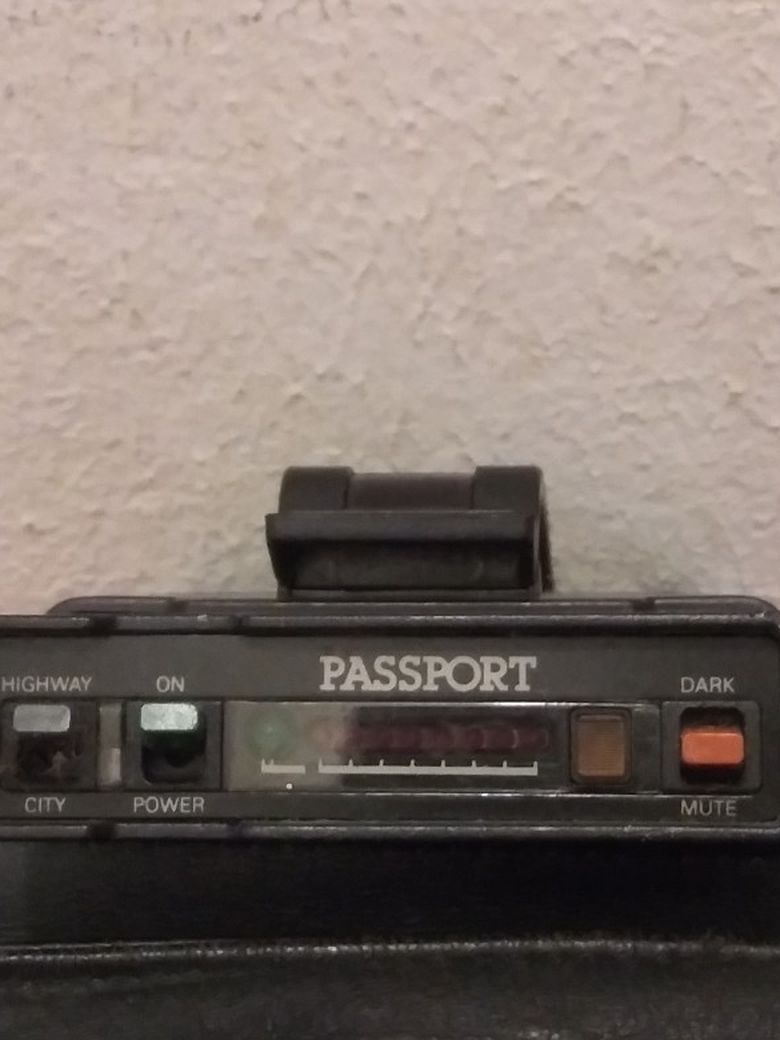 VINTAGE 1980s PASSPORT RADAR DETECTOR