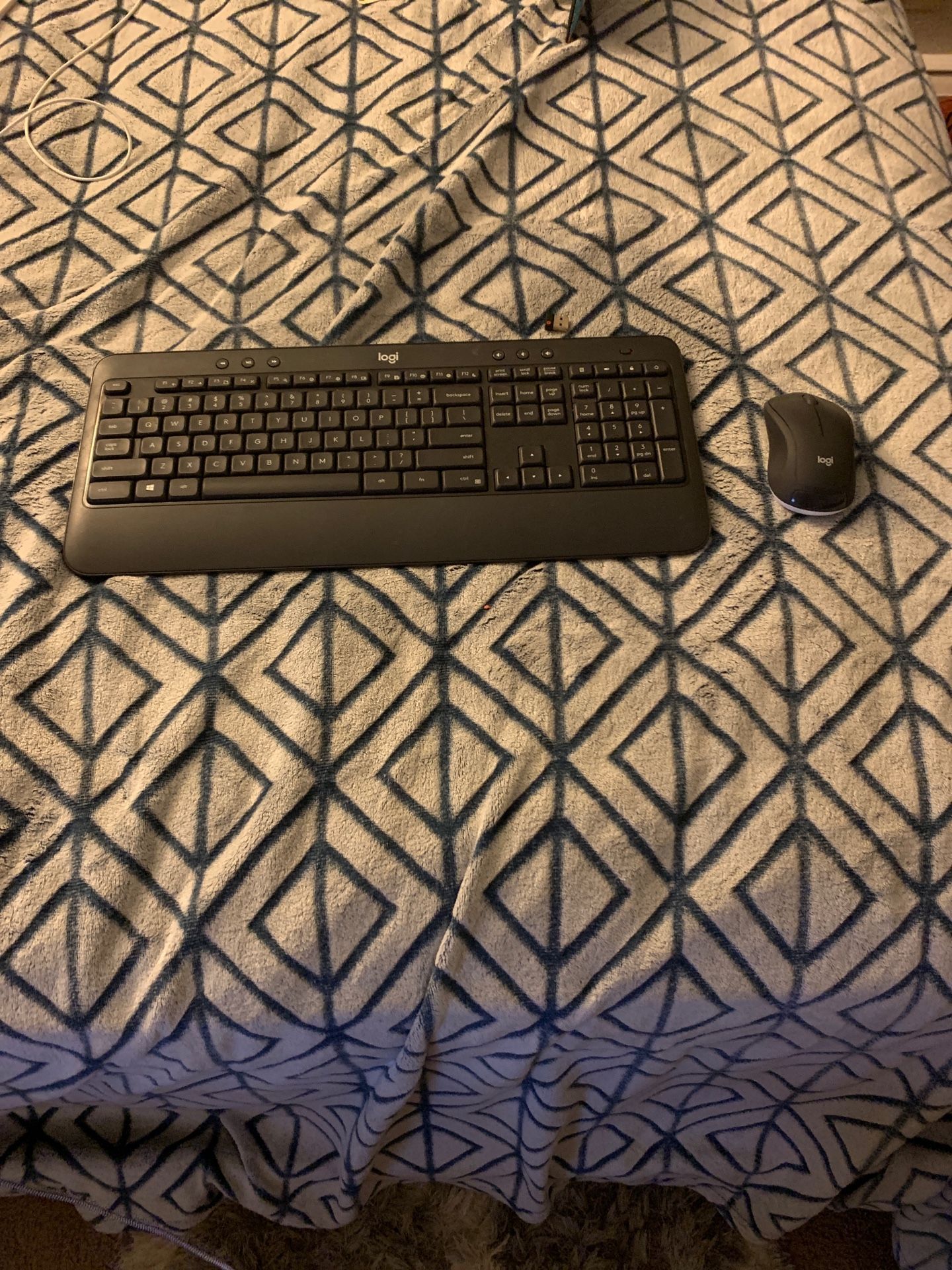 Wireless Logitech Keyboard and Mouse