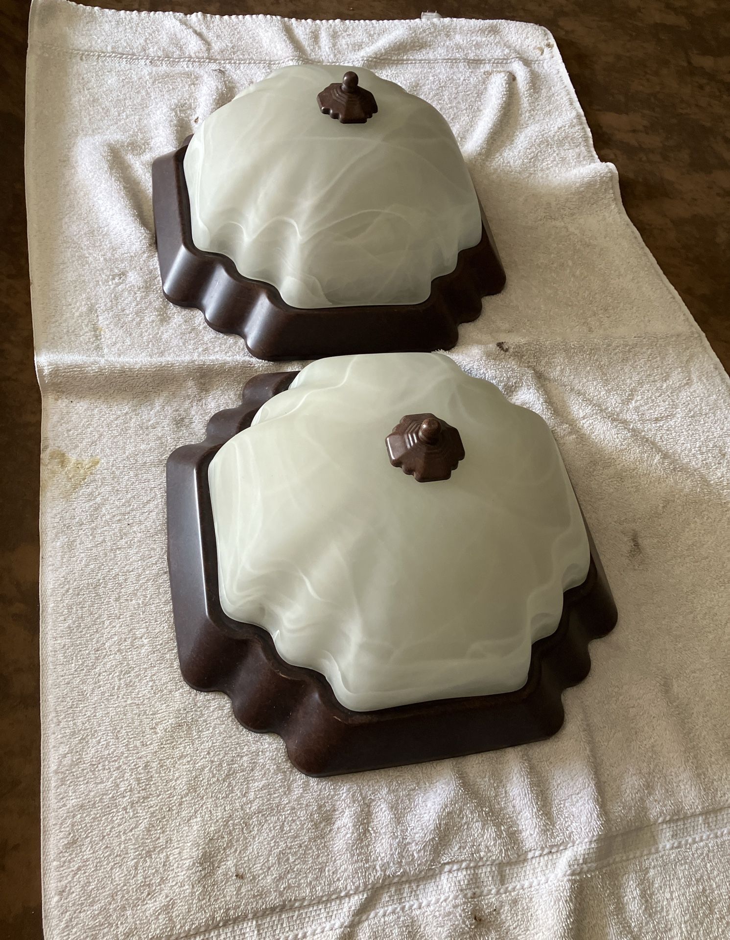 Ceiling mount light fixtures