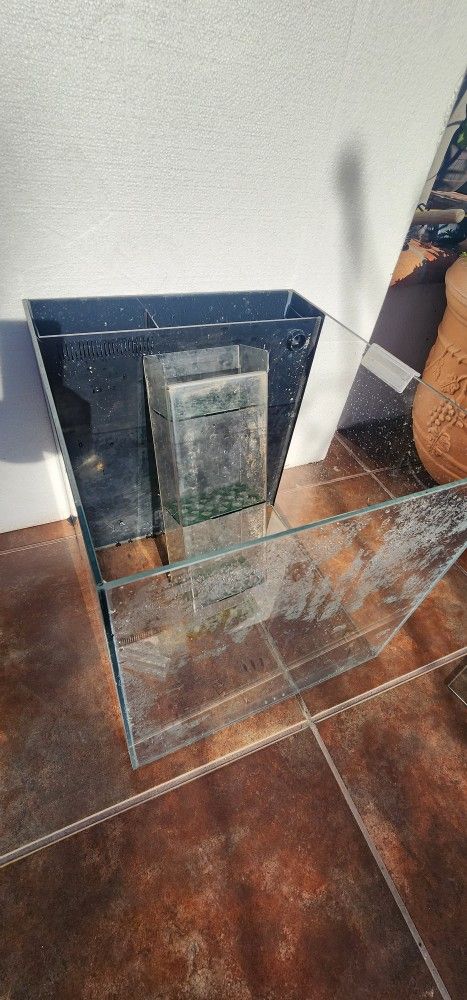 20 Gallon Fish Tank And Media Basket 