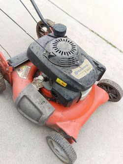 Lawn Mower Husqvarna 7021P gas-powered walk