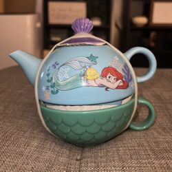 Walt Disney's The Little Mermaid Ariel and Flounder 48 oz Ceramic Teapot 