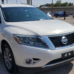2014 Nissan Pathfinder From $ 1490 Down