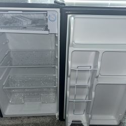 Mini Fridge with Freezer – Great Condition – $70