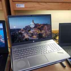 TOUCH SCREEN HP PAVILION 15 WITH 15.6 INCH SCREEN (SHOP6)

