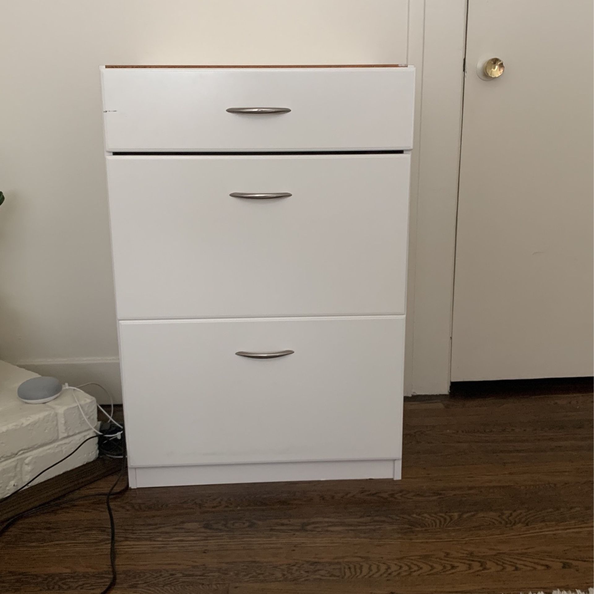 Free Ikea 3 Drawer White Dresser
